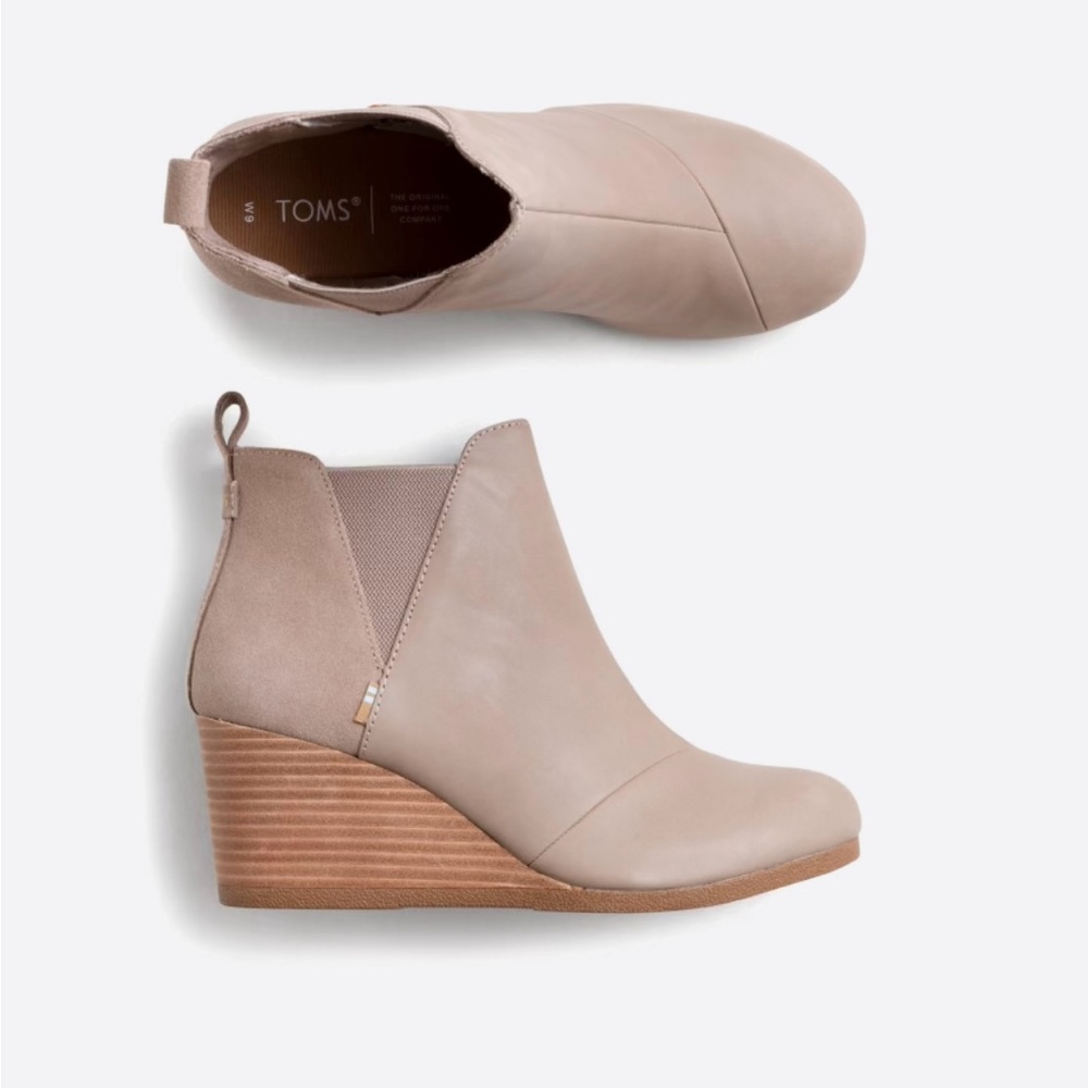 Kelsey Pull On Leather Wedge Bootie